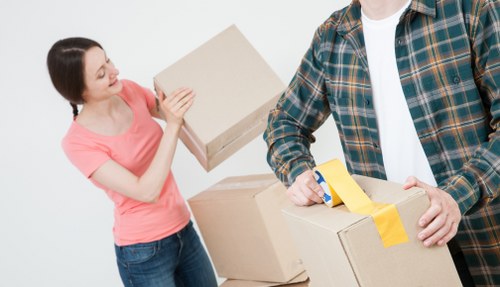 Short-term storage units in Sydenham for temporary household and business items